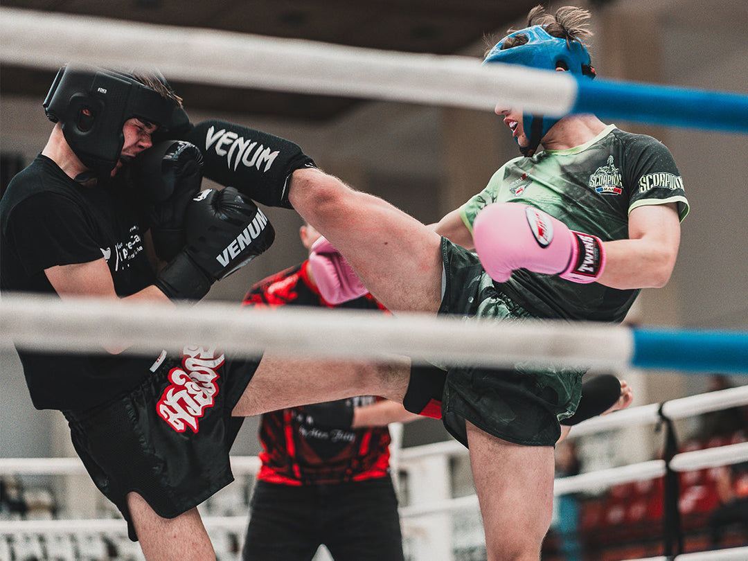 Venum și Everlast: ce alegi pentru antrenament?