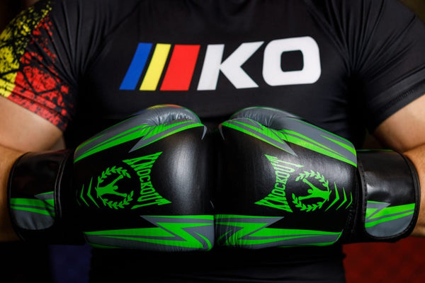 Cum aleg mărimea potrivită la mănuși de box: ghid complet și modele disponibile pe Knock-Out.ro