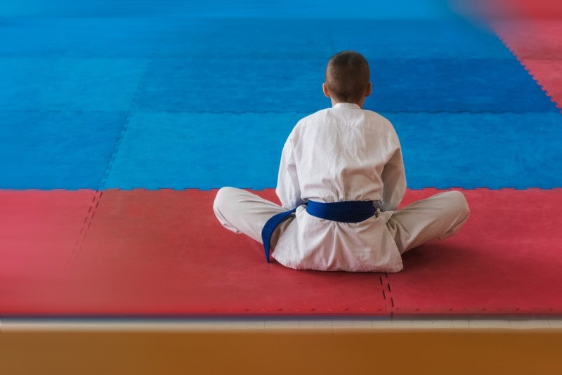 Cum să îți creezi un colț de antrenament profesionist în confortul casei tale cu ajutorul unui tatami