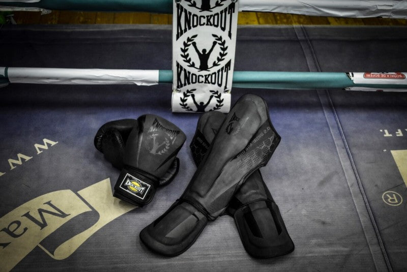 Care este echipamentul de protecție esențial pentru Muay Thai? 10 piese pentru antrenamente sigure și eficiente