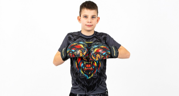 Cum îți pregătești copilul pentru primul antrenament de Kempo, Box sau MMA