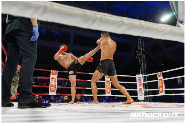 Care sunt beneficiile kickboxing-ului și cum alegi corect echipamentul?