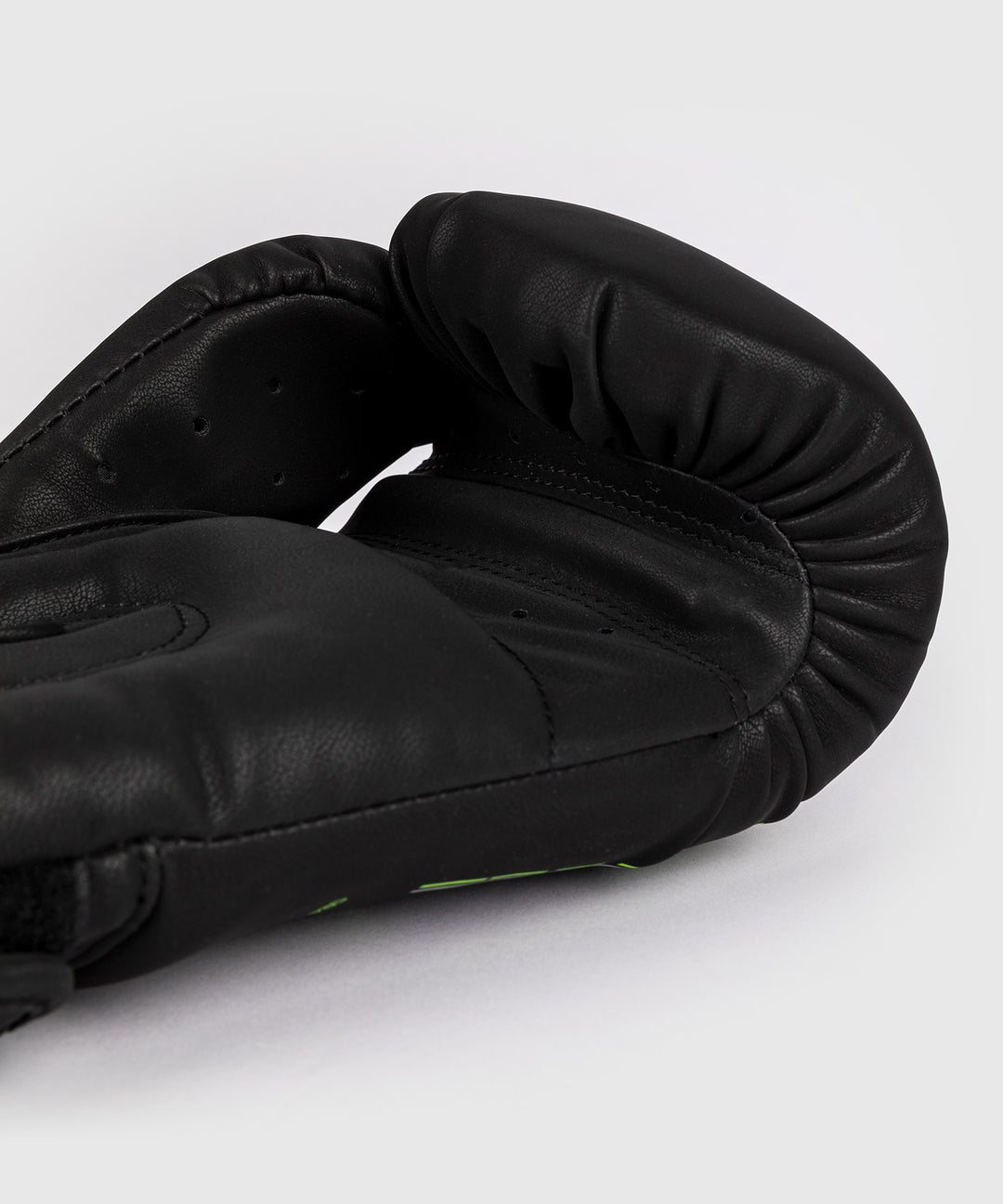 Manusi Box Venum Training Camo 4.0 | knock-out.ro