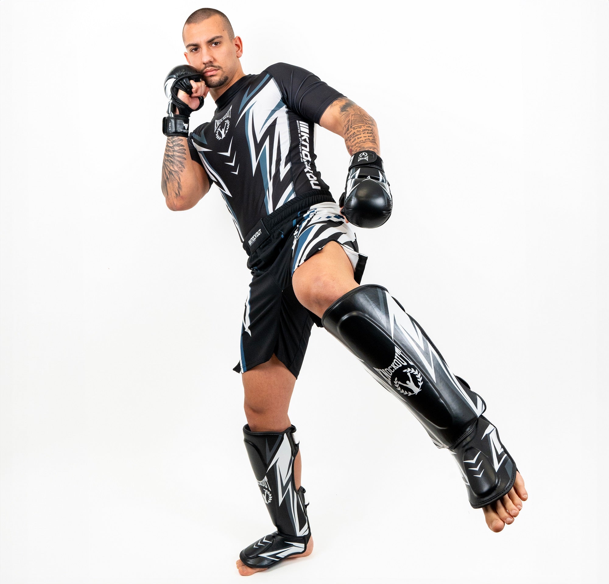 Tibiere Kickbox Knockout Pro Sparring 2.0 knock-out.ro
